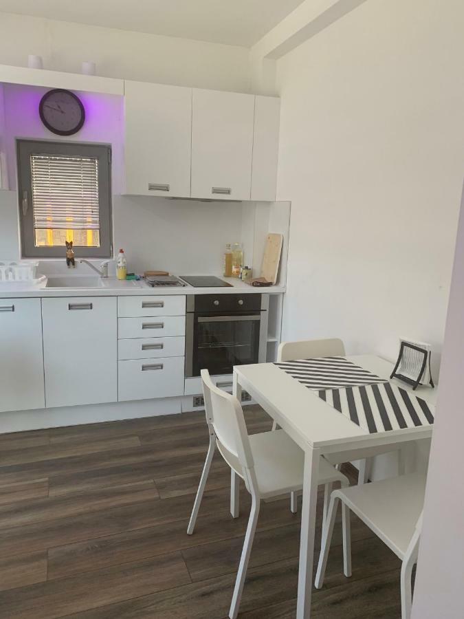 Lilia 2 Self-Check In Apartment София Экстерьер фото